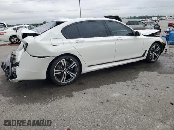 ✅ 2019 BMW 7 Series 740i xDrive • VIN: WBA7E4C52KGV28872 • Lot: 61689005. Listed on Copart with Not provided. Free auction sales archive from the USA and detailed vehicle history report at DreamBid. Image 3.