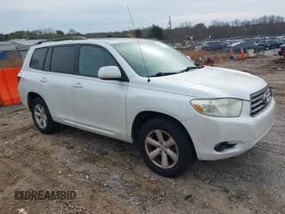 ✅ 2010 Toyota Highlander • VIN: 5TDZK3EHXAS015962 • Lot: 43729861. Listed on IAAI with 235,990 mi. Free auction sales archive from the USA and detailed vehicle history report at DreamBid. Image 1.