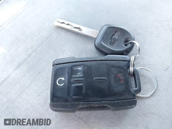 ✅ 2019 Chevrolet Silverado 1500 LT • VIN: 2GCRCPEC8K1123045 • Lot: 42690627. Wystawiony na IAAI z przebiegiem 66 208 mil. Bezpłatny archiwum sprzedaży aukcyjnych z USA i szczegółowy raport historii pojazdu na DreamBid. Zdjęcie 11.