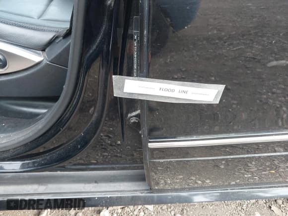 ✅ 2011 Mercedes-Benz R 350 • VIN: 4JGCB6FE8BA127312 • Лот: 43222831. Опубликован ранее на IAAI с пробегом 97 832 миль. Бесплатный доступ к архиву аукционных продаж из США и подробный отчёт об истории автомобиля на DreamBid. Изображение 6.