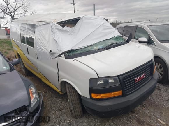 ✅ 2019 GMC Savana Cargo • VIN: 1GTW7AFG3K1290845 • Lot: 41761301. Listed on IAAI with 175,969 mi. Free auction sales archive from the USA and detailed vehicle history report at DreamBid. Image 13.