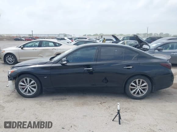 ✅ 2015 Infiniti Q50 Premium • VIN: JN1BV7AP3FM347065 • Lot: 41926070. Listed on IAAI with 110,487 mi. Free auction sales archive from the USA and detailed vehicle history report at DreamBid. Image 15.