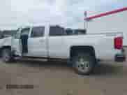 2015 Chevrolet Silverado 2500HD LT z VIN 1GC1KVEG7FF538878, wystawiony jako IAAI lot #43325205 z przebiegiem 321 912 mil mil oraz . Historia ofert i sprzedaży dostępna na DreamBid. Obrazek 14.