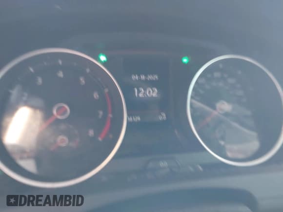 ✅ 2018 Volkswagen Golf GTI S • VIN: 3VW447AU5JM289842 • Lot: 42210567. Listed on IAAI with 118,129 mi. Free auction sales archive from the USA and detailed vehicle history report at DreamBid. Image 7.