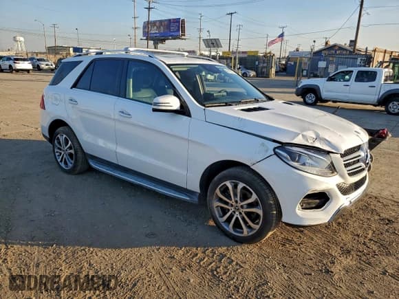 ✅ 2017 Mercedes-Benz GLE 350 • VIN: 4JGDA5JB3HA921030 • Лот: 95109375. Опубликован ранее на Copart с пробегом 68 220 миль. Бесплатный доступ к архиву аукционных продаж из США и подробный отчёт об истории автомобиля на DreamBid. Изображение 4.