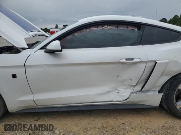 ✅ 2015 Ford Mustang V6 • VIN: 1FA6P8AM7F5315272 • Lot: 84479565. Listed on Copart with 130,157 mi. Free auction sales archive from the USA and detailed vehicle history report at DreamBid. Image 7.