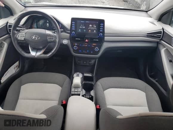 2020 Hyundai Ioniq SE с VIN KMHC75LJ5LU060827, выставлен на аукционе Copart как лот 56877195 с пробегом 30 722 миль миль и На запчасти • Non repairable. История ставок и продаж доступна на DreamBid. Изображение 8.