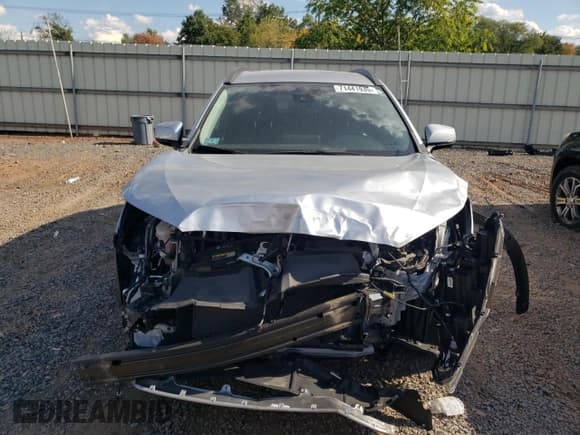 ✅ 2022 Toyota Corolla Cross LE • VIN: 7MUCAABG6NV011444 • Lot: 71441935. Listed on Copart with 29,196 mi. Free auction sales archive from the USA and detailed vehicle history report at DreamBid. Image 5.