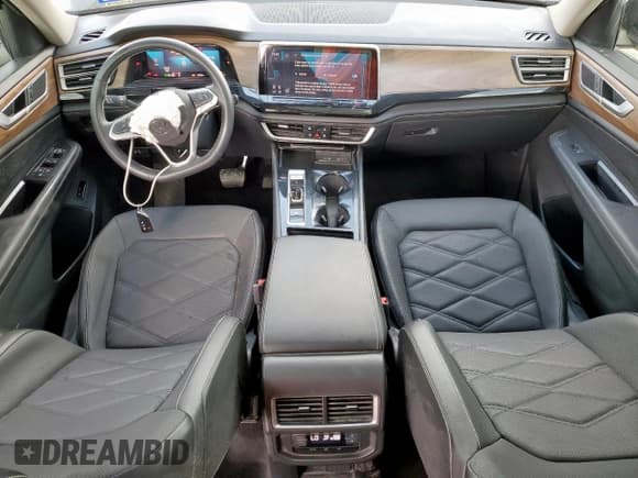 ✅ 2024 Volkswagen Atlas SE • VIN: 1V2JR2CA1RC579584 • Лот: 61060365. Опубликован ранее на Copart с пробегом 12 746 миль. Бесплатный доступ к архиву аукционных продаж из США и подробный отчёт об истории автомобиля на DreamBid. Изображение 8.