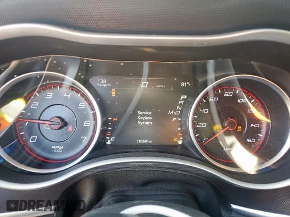 ✅ 2015 Dodge Charger RT • VIN: 2C3CDXCT2FH915215 • Лот: 81803005. Опубликован ранее на Copart с пробегом 110 249 миль. Бесплатный доступ к архиву аукционных продаж из США и подробный отчёт об истории автомобиля на DreamBid. Изображение 9.