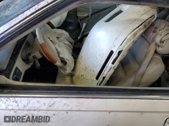 ✅ 2001 Cadillac Eldorado Touring ETC • VIN: 1G6ET12981B106400 • Lot: 42353495. Wystawiony na Copart z przebiegiem Nie podano. Bezpłatny archiwum sprzedaży aukcyjnych z USA i szczegółowy raport historii pojazdu na DreamBid. Zdjęcie 7.