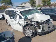 ✅ 2017 Toyota Sienna XLE • VIN: 5TDDZ3DC1HS152732 • Lot: 43352681. Listed on IAAI with 186,860 mi. Free auction sales archive from the USA and detailed vehicle history report at DreamBid. Image 1.