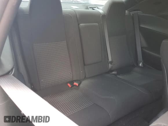 ✅ 2018 Dodge Challenger SXT Plus • VIN: 2C3CDZAG5JH118712 • Lot: 63761184. Wystawiony na Copart z przebiegiem 94 890 mil. Bezpłatny archiwum sprzedaży aukcyjnych z USA i szczegółowy raport historii pojazdu na DreamBid. Zdjęcie 10.