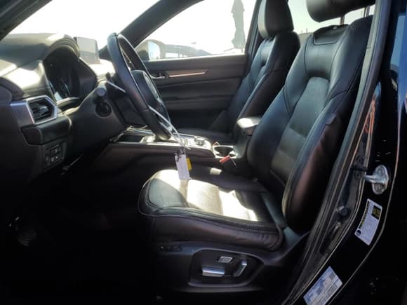 ✅ 2022 Mazda CX-5 Signature • VIN: JM3KFBXY7N0524422 • Лот: 62829125. Опубликован ранее на Copart с пробегом 30 061 миль. Бесплатный доступ к архиву аукционных продаж из США и подробный отчёт об истории автомобиля на DreamBid. Изображение 7.