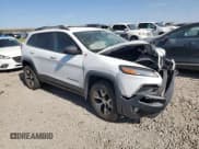 ✅ 2016 Jeep Cherokee Trailhawk • VIN: 1C4PJMBB4GW311259 • Lot: 64332725. Wystawiony na Copart z przebiegiem 133 644 mil. Bezpłatny archiwum sprzedaży aukcyjnych z USA i szczegółowy raport historii pojazdu na DreamBid. Zdjęcie 4.
