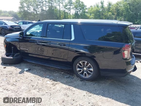 ✅ 2021 Chevrolet Suburban LT • VIN: 1GNSKCKDXMR137654 • Lot: 42766378. Wystawiony na IAAI z przebiegiem 201 403 mil. Bezpłatny archiwum sprzedaży aukcyjnych z USA i szczegółowy raport historii pojazdu na DreamBid. Zdjęcie 14.