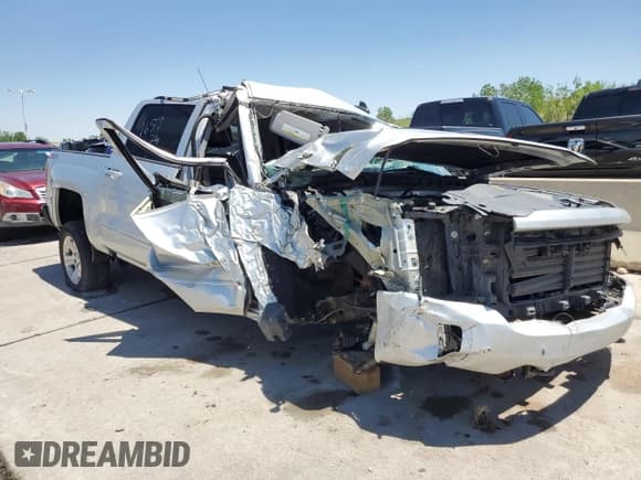 ✅ 2018 Chevrolet Silverado 1500 LT • VIN: 3GCUKREC2JG118874 • Лот: 59123584. Опубликован ранее на Copart с пробегом Не указан. Бесплатный доступ к архиву аукционных продаж из США и подробный отчёт об истории автомобиля на DreamBid. Изображение 4.