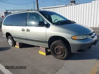✅ 2000 Dodge Caravan SE • VIN: 1B4GP44R1YB742608 • Lot: 43735020. Listed on IAAI with 110,611 mi. Free auction sales archive from the USA and detailed vehicle history report at DreamBid. Image 1.