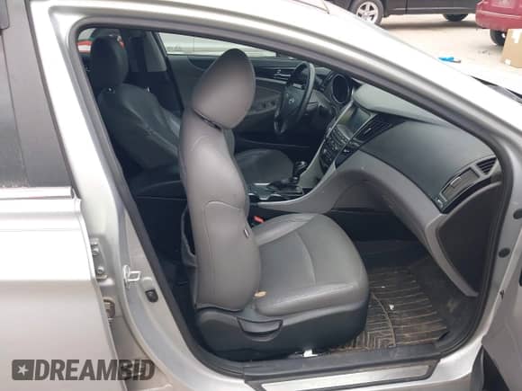 2014 Hyundai Sonata Limited с VIN 5NPEC4AC6EH884520, выставлен на аукционе IAAI как лот 41832196 с пробегом 162 516 миль миль и . История ставок и продаж доступна на DreamBid. Изображение 5.