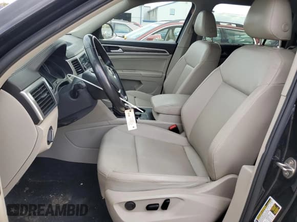 ✅ 2018 Volkswagen Atlas SE • VIN: 1V2PR2CA7JC578082 • Lot: 89500055. Wystawiony na Copart z przebiegiem 103 223 mil. Bezpłatny archiwum sprzedaży aukcyjnych z USA i szczegółowy raport historii pojazdu na DreamBid. Zdjęcie 7.