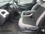 ✅ 2018 Chevrolet Bolt EV LT • VIN: 1G1FW6S02J4132320 • Lot: 65326175. Wystawiony na Copart z przebiegiem 15 724 mil. Bezpłatny archiwum sprzedaży aukcyjnych z USA i szczegółowy raport historii pojazdu na DreamBid. Zdjęcie 7.