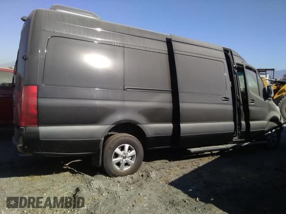 ✅ 2023 Mercedes-Benz Sprinter Passenger • VIN: W1Z4NGHY6PT142701 • Lot: 55005784. Wystawiony na Copart z przebiegiem Nie podano. Bezpłatny archiwum sprzedaży aukcyjnych z USA i szczegółowy raport historii pojazdu na DreamBid. Zdjęcie 3.