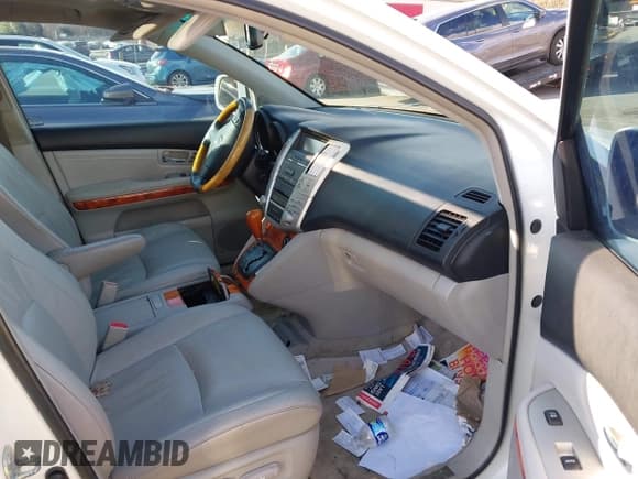 ✅ 2007 Lexus RX 350 • VIN: 2T2GK31U37C011856 • Lot: 41794676. Wystawiony na IAAI z przebiegiem 310 568 mil. Bezpłatny archiwum sprzedaży aukcyjnych z USA i szczegółowy raport historii pojazdu na DreamBid. Zdjęcie 5.