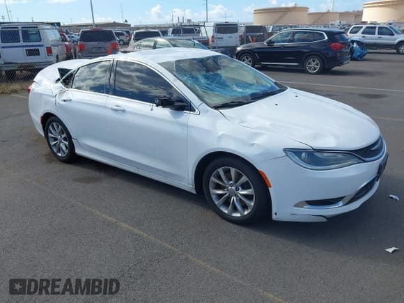 ✅ 2015 Chrysler 200 C • VIN: 1C3CCCCG2FN519209 • Lot: 42642312. Wystawiony na IAAI z przebiegiem 114 730 mil. Bezpłatny archiwum sprzedaży aukcyjnych z USA i szczegółowy raport historii pojazdu na DreamBid. Zdjęcie 1.