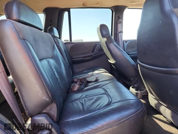 ✅ 1999 Dodge Durango • VIN: 1B4HS28Z9XF644192 • Lot: 82695095. Wystawiony na Copart z przebiegiem 151 459 mil. Bezpłatny archiwum sprzedaży aukcyjnych z USA i szczegółowy raport historii pojazdu na DreamBid. Zdjęcie 11.