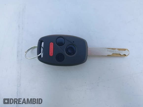 ✅ 2006 Honda Civic Si • VIN: 2HGFG21576H701636 • Лот: 43643061. Опубликован ранее на IAAI с пробегом 230 726 миль. Бесплатный доступ к архиву аукционных продаж из США и подробный отчёт об истории автомобиля на DreamBid. Изображение 11.