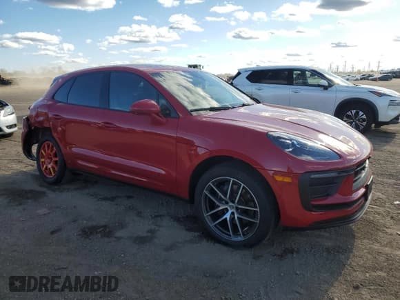 ✅ 2025 Porsche Macan • VIN: WP1AA2A59SLB08253 • Lot: 89836345. Listed on Copart with 1,700 mi. Free auction sales archive from the USA and detailed vehicle history report at DreamBid. Image 4.