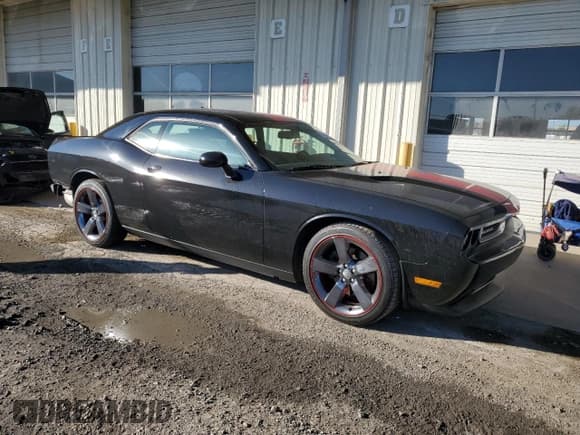 ✅ 2012 Dodge Challenger SXT • VIN: 2C3CDYAG6CH243537 • Lot: 73700494. Wystawiony na Copart z przebiegiem 143 844 mil. Bezpłatny archiwum sprzedaży aukcyjnych z USA i szczegółowy raport historii pojazdu na DreamBid. Zdjęcie 4.