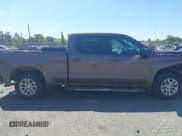 ✅ 2019 Chevrolet Silverado 1500 RST • VIN: 3GCUYEED0KG250193 • Lot: 43152543. Wystawiony na IAAI z przebiegiem 77 720 mil. Bezpłatny archiwum sprzedaży aukcyjnych z USA i szczegółowy raport historii pojazdu na DreamBid. Zdjęcie 12.