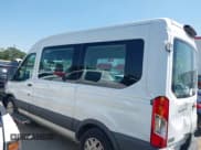 ✅ 2018 Ford Transit XL • VIN: 1FMZK1CM5JKB31481 • Lot: 42329280. Wystawiony na IAAI z przebiegiem 57 051 mil. Bezpłatny archiwum sprzedaży aukcyjnych z USA i szczegółowy raport historii pojazdu na DreamBid. Zdjęcie 14.