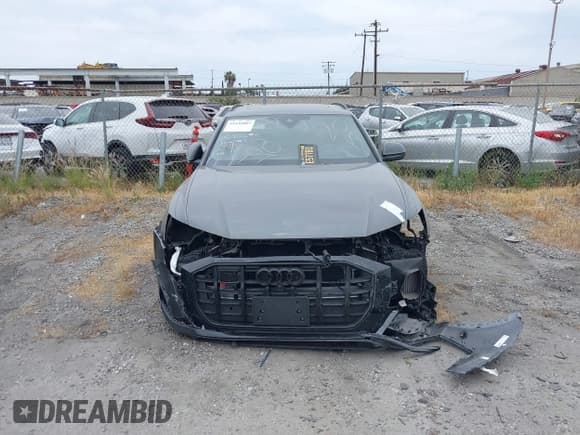 ✅ 2022 Audi SQ8 Prestige • VIN: WA1CWBF11ND017665 • Lot: 41430807. Wystawiony na IAAI z przebiegiem 30 619 mil. Bezpłatny archiwum sprzedaży aukcyjnych z USA i szczegółowy raport historii pojazdu na DreamBid. Zdjęcie 11.