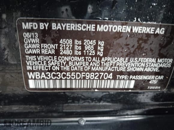 ✅ 2013 BMW 3 Series 320i xDrive • VIN: WBA3C3C55DF982704 • Lot: 42129268. Wystawiony na IAAI z przebiegiem 112 318 mil. Bezpłatny archiwum sprzedaży aukcyjnych z USA i szczegółowy raport historii pojazdu na DreamBid. Zdjęcie 9.