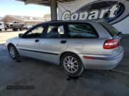 ✅ 2001 Volvo V40 • VIN: YV1VW29571F734092 • Lot: 66326375. Wystawiony na Copart z przebiegiem 237 390 mil. Bezpłatny archiwum sprzedaży aukcyjnych z USA i szczegółowy raport historii pojazdu na DreamBid. Zdjęcie 2.