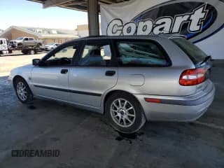 ✅ 2001 Volvo V40 • VIN: YV1VW29571F734092 • Lot: 66326375. Wystawiony na Copart z przebiegiem 237 390 mil. Bezpłatny archiwum sprzedaży aukcyjnych z USA i szczegółowy raport historii pojazdu na DreamBid. Zdjęcie 2.