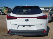 ✅ 2021 Lexus UX 250h F Sport • VIN: JTHE9JBH4M2049487 • Lot: 43488657. Wystawiony na IAAI z przebiegiem 39 327 mil. Bezpłatny archiwum sprzedaży aukcyjnych z USA i szczegółowy raport historii pojazdu na DreamBid. Zdjęcie 17.