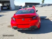 ✅ 2025 Toyota 86 Premium • VIN: JF1ZNBE14S8758293 • Lot: 43656673. Listed on IAAI with 1,044 mi. Free auction sales archive from the USA and detailed vehicle history report at DreamBid. Image 16.