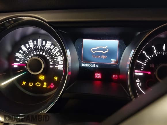 ✅ 2013 Ford Mustang V6 • VIN: 1ZVBP8EM6D5236821 • Lot: 43546803. Wystawiony na IAAI z przebiegiem 103 855 mil. Bezpłatny archiwum sprzedaży aukcyjnych z USA i szczegółowy raport historii pojazdu na DreamBid. Zdjęcie 16.