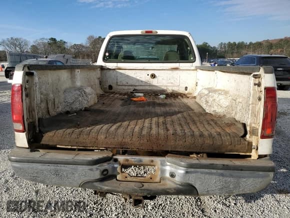 ✅ 2004 Ford F-250 XL • VIN: 1FTNX20L84ED22644 • Lot: 46807015. Listed on Copart with 432,438 mi. Free auction sales archive from the USA and detailed vehicle history report at DreamBid. Image 6.