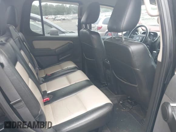 ✅ 2009 Ford Explorer Sport Trac Limited • VIN: 1FMEU33E29UA11862 • Lot: 42360950. Wystawiony na IAAI z przebiegiem 204 530 mil. Bezpłatny archiwum sprzedaży aukcyjnych z USA i szczegółowy raport historii pojazdu na DreamBid. Zdjęcie 8.