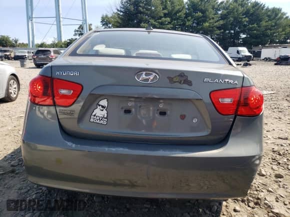 2009 Hyundai Elantra GLS z VIN KMHDU46D89U714290, wystawiony jako Copart lot #70099934 z przebiegiem 109 162 mil mil oraz Szkoda całkowita • Salvage title. Historia ofert i sprzedaży dostępna na DreamBid. Obrazek 6.
