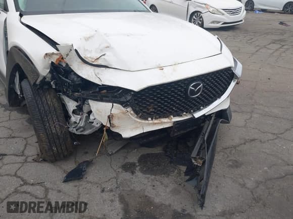 ✅ 2022 Mazda CX-30 S Select • VIN: 3MVDMBBL6NM427582 • Lot: 43541110. Wystawiony na IAAI z przebiegiem 33 599 mil. Bezpłatny archiwum sprzedaży aukcyjnych z USA i szczegółowy raport historii pojazdu na DreamBid. Zdjęcie 17.