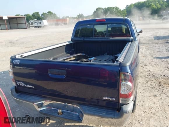 ✅ 2013 Toyota Tacoma • VIN: 5TFTX4CN7DX024719 • Lot: 42662911. Listed on IAAI with 163,847 mi. Free auction sales archive from the USA and detailed vehicle history report at DreamBid. Image 16.