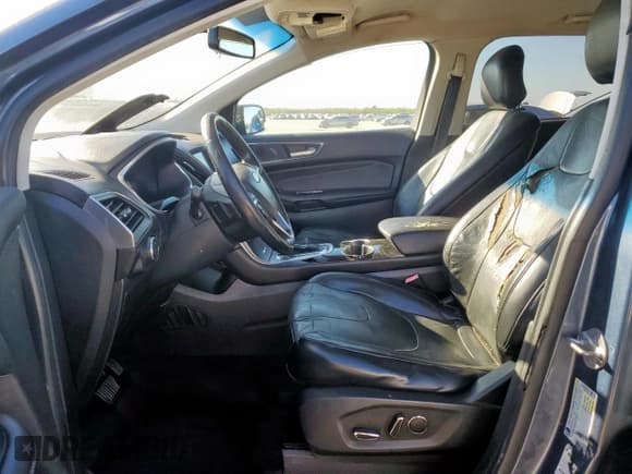 ✅ 2018 Ford Edge Titanium • VIN: 2FMPK4K99JBB75810 • Lot: 91028345. Wystawiony na Copart z przebiegiem 159 258 mil. Bezpłatny archiwum sprzedaży aukcyjnych z USA i szczegółowy raport historii pojazdu na DreamBid. Zdjęcie 7.