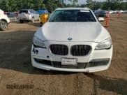 ✅ 2015 BMW 7 Series 750i xDrive • VIN: WBAYB6C59FD965719 • Лот: 81728285. Опубликован ранее на Copart с пробегом 107 606 миль. Бесплатный доступ к архиву аукционных продаж из США и подробный отчёт об истории автомобиля на DreamBid. Изображение 13.