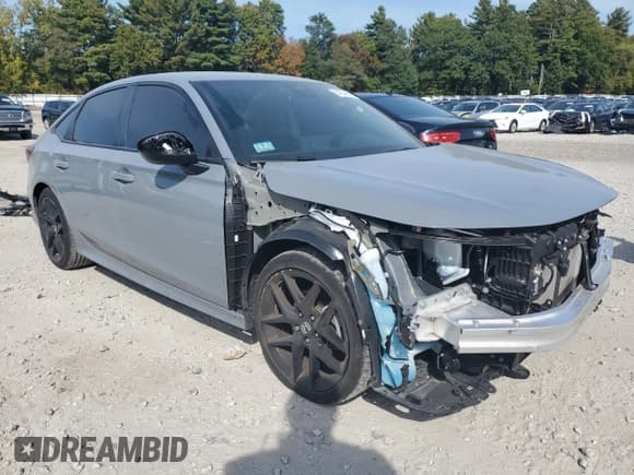 ✅ 2025 Honda Civic Sport • VIN: 2HGFE2F58SH556065 • Lot: 84224615. Wystawiony na Copart z przebiegiem 20 935 mil. Bezpłatny archiwum sprzedaży aukcyjnych z USA i szczegółowy raport historii pojazdu na DreamBid. Zdjęcie 4.