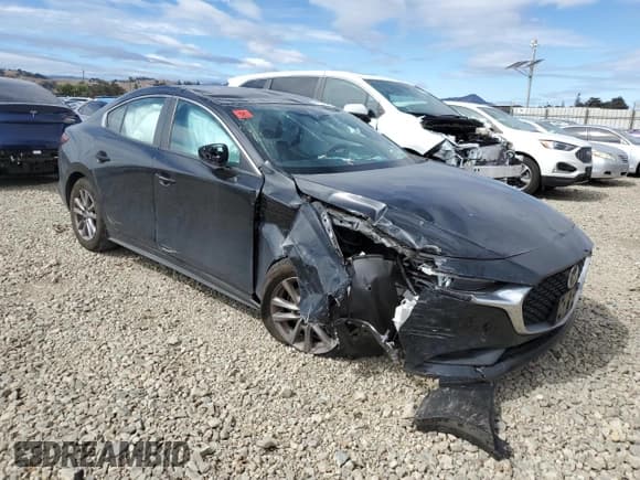 ✅ 2021 Mazda 3 S • VIN: 3MZBPAALXMM200581 • Lot: 84710515. Listed on Copart with 41,133 mi. Free auction sales archive from the USA and detailed vehicle history report at DreamBid. Image 4.